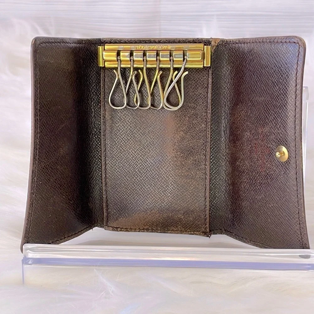 Louis‎ Vuitton Damier Ebene 6 Key Holder - Picture 5 of 12